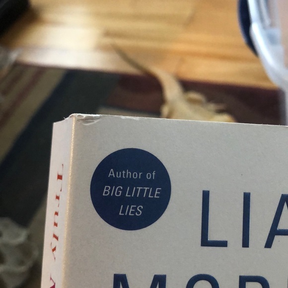 4/$20 Book😚 - Picture 3 of 5